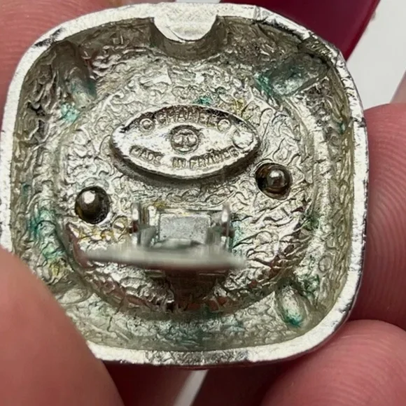 CHANEL Vintage & Rare Silver Two Tone CC Logo Clip-On Earrings Authentic/ ❤️ - Picture 4 of 5